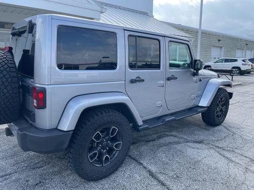 Silver 2017 Jeep Wrangler Unlimited Sahara