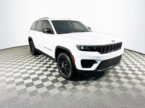 2024 Jeep Grand Cherokee Laredo