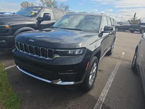 Black 2023 Jeep Grand Cherokee L Limited