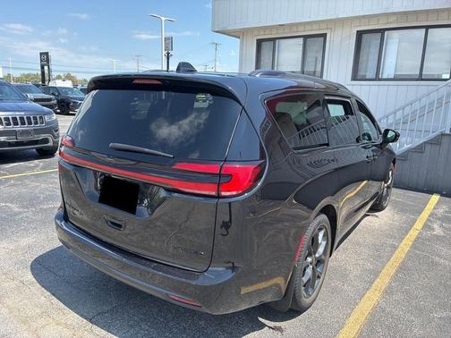 2022 Chrysler Pacifica Limited