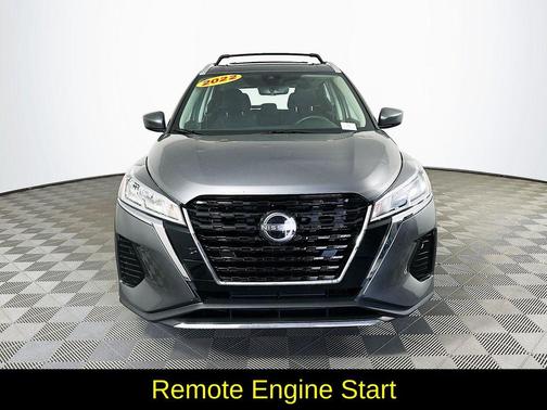 2022 Nissan Kicks SV
