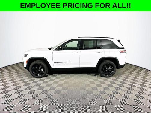 2025 Jeep Grand Cherokee Laredo