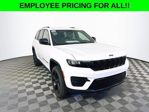 2025 Jeep Grand Cherokee Laredo