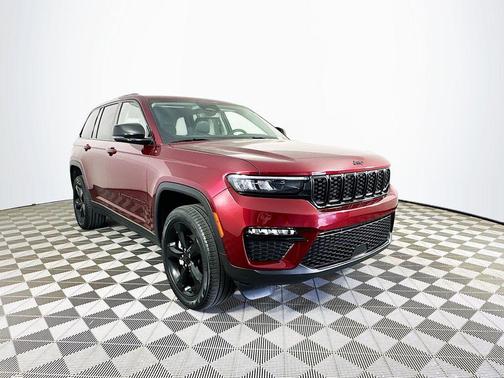 Red 2023 Jeep Grand Cherokee Limited