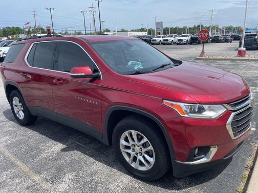 Red 2020 Chevrolet Traverse LT Cloth
