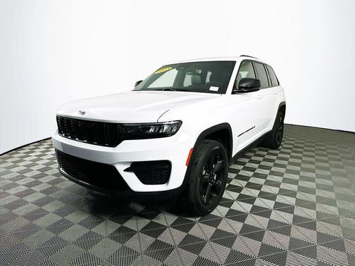 2023 Jeep Grand Cherokee Altitude