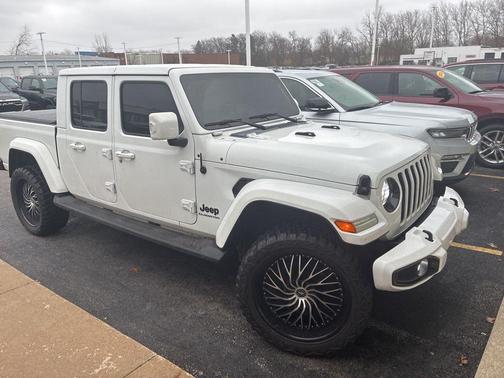 2022 Jeep Gladiator Overland