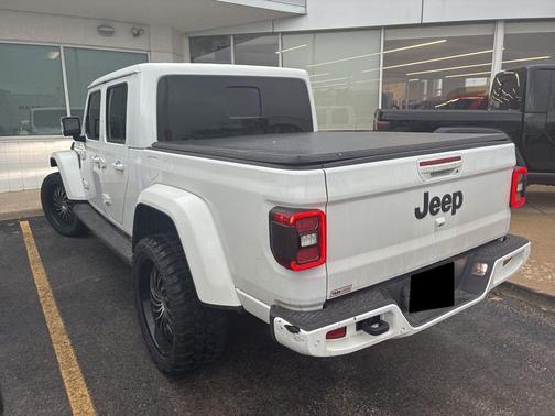 2022 Jeep Gladiator Overland