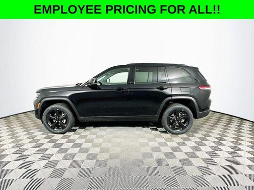 2025 Jeep Grand Cherokee Laredo