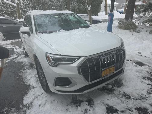2022 Audi Q3 40 Premium