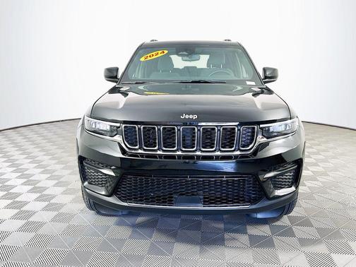 2024 Jeep Grand Cherokee Laredo X