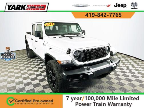 White 2024 Jeep Gladiator Nighthawk