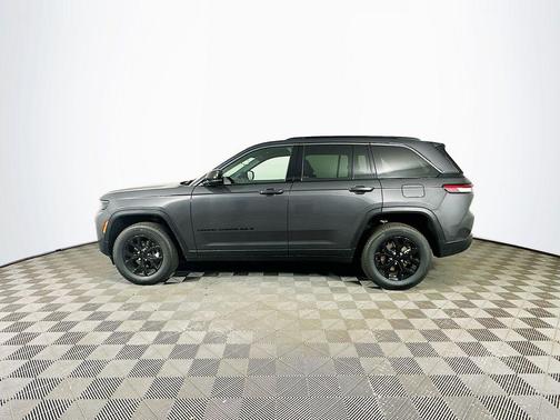 Gray 2026 Jeep Grand Cherokee Laredo