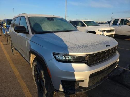 2023 Jeep Grand Cherokee L Laredo