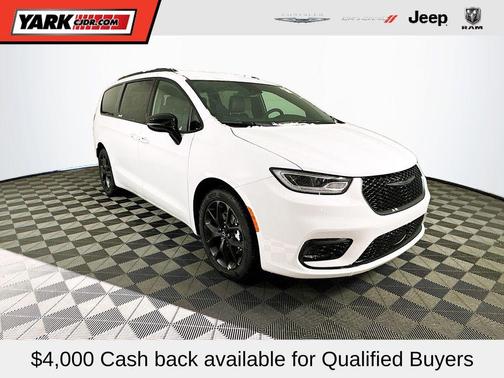 White 2026 Chrysler Pacifica Select