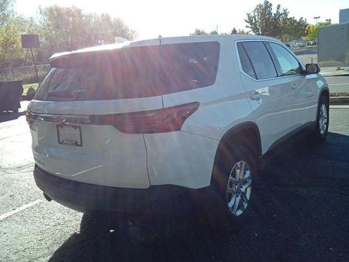 2022 Chevrolet Traverse LS
