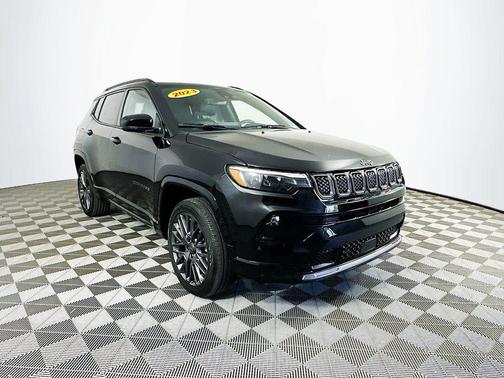 Black 2023 Jeep Compass Altitude
