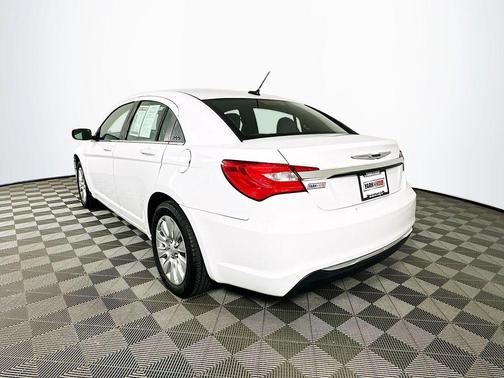 2014 Chrysler 200 LX