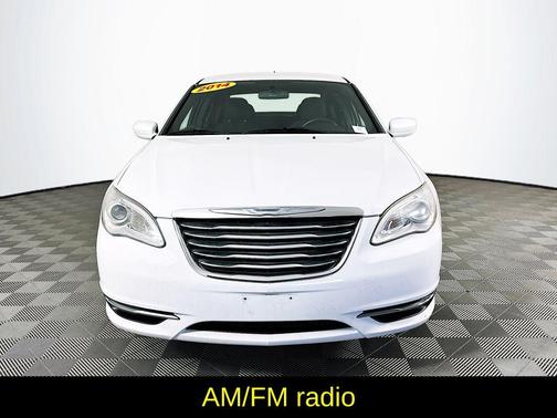 2014 Chrysler 200 LX