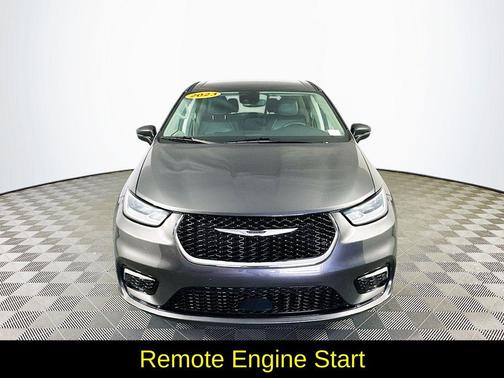 2023 Chrysler Pacifica Touring-L