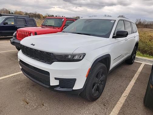 2023 Jeep Grand Cherokee L Laredo