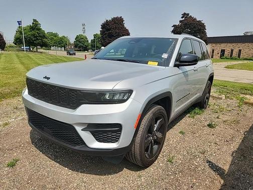 2023 Jeep Grand Cherokee Altitude