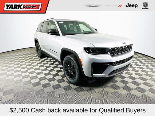 Silver 2026 Jeep Grand Cherokee Laredo