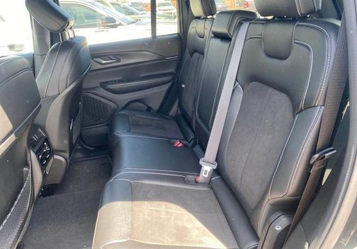 Black 2024 Jeep Grand Cherokee Laredo