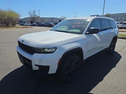 White 2023 Jeep Grand Cherokee L Laredo