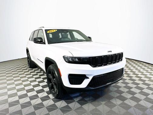 2023 Jeep Grand Cherokee Altitude