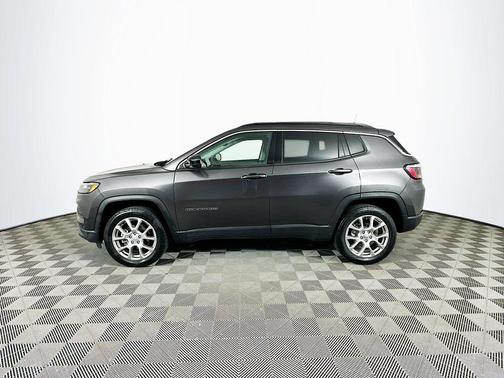 2022 Jeep Compass Latitude Lux
