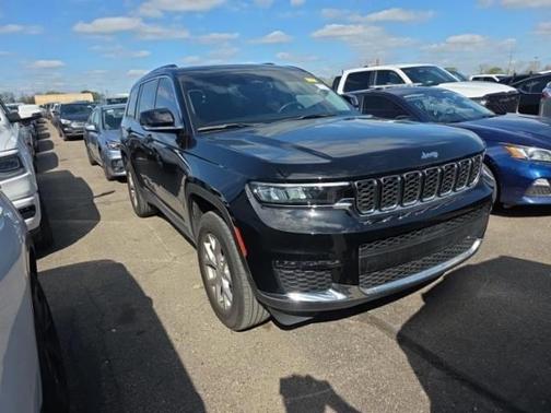 Black 2023 Jeep Grand Cherokee L Limited
