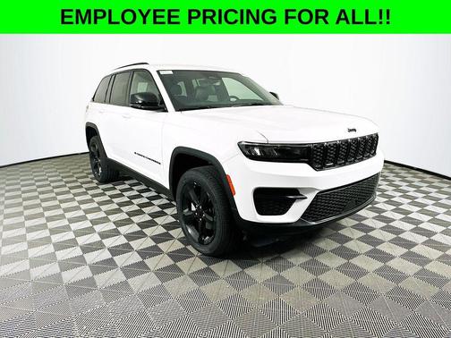 2025 Jeep Grand Cherokee Laredo