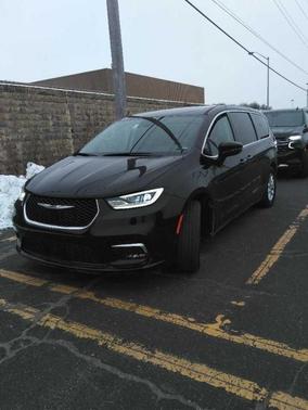 2024 Chrysler Pacifica Touring-L