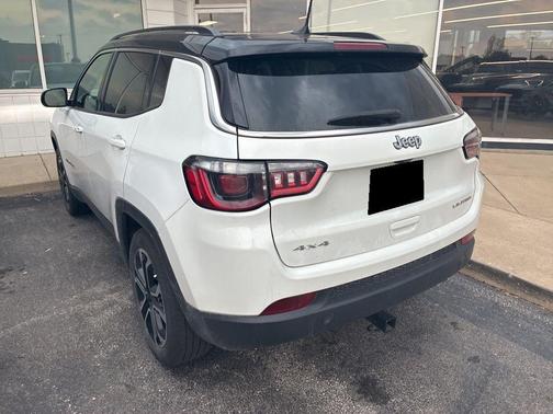 White 2022 Jeep Compass Limited