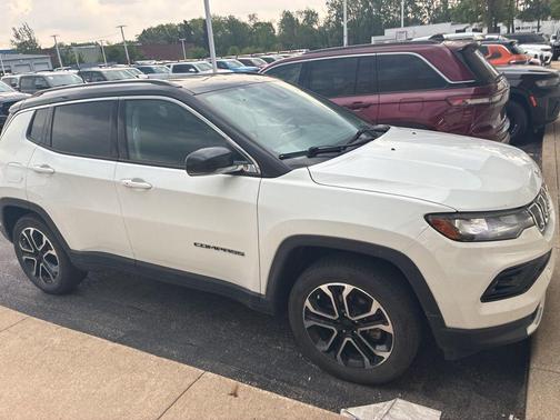 White 2022 Jeep Compass Limited