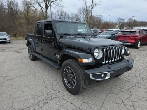 2022 Jeep Gladiator Overland
