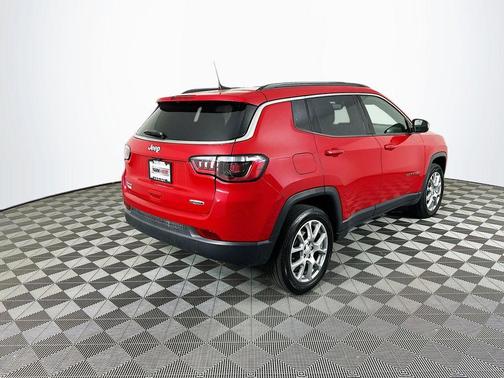 2024 Jeep Compass Latitude Lux