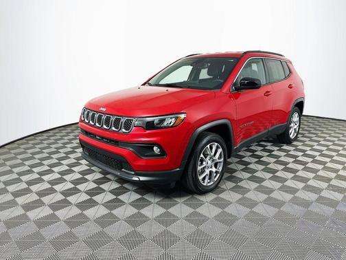 2024 Jeep Compass Latitude Lux
