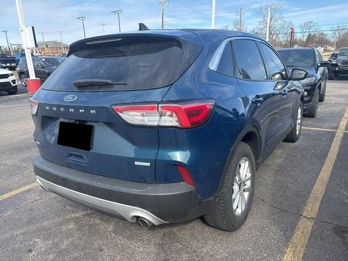 2020 Ford Escape SE