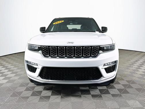 2025 Jeep Grand Cherokee Summit