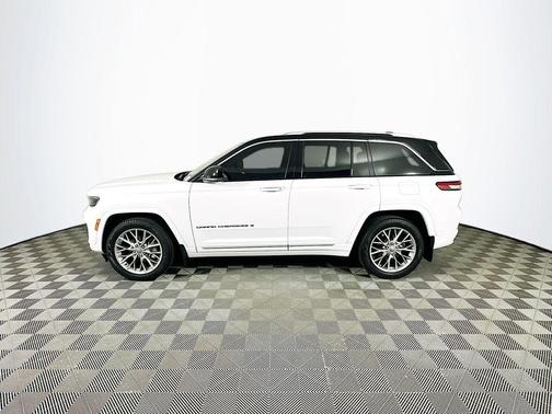 2022 Jeep Grand Cherokee Summit