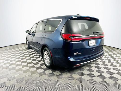 2024 Chrysler Pacifica Touring-L