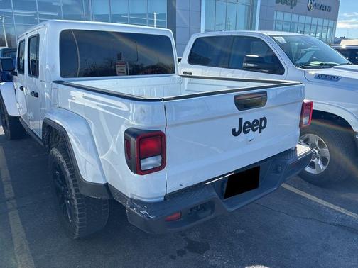 White 2024 Jeep Gladiator Nighthawk