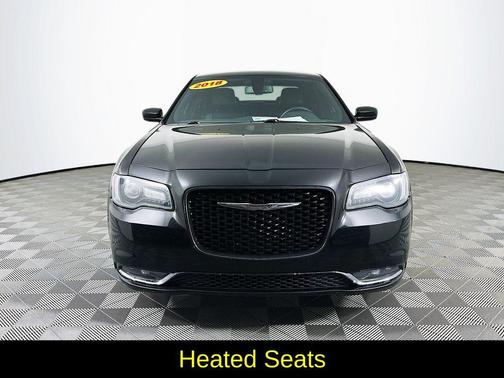 2018 Chrysler 300 S
