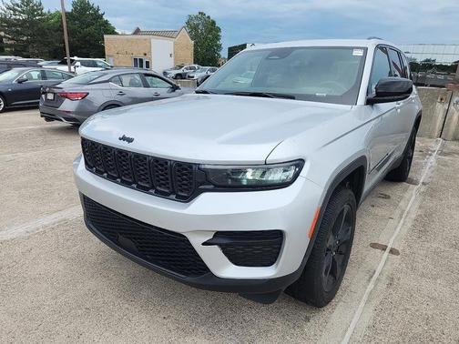 2023 Jeep Grand Cherokee Altitude