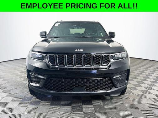 2025 Jeep Grand Cherokee Laredo