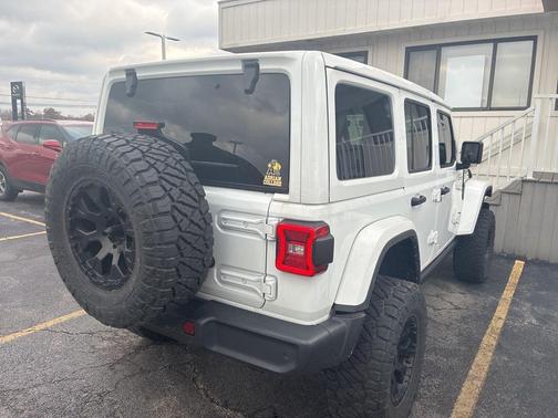 2022 Jeep Wrangler Unlimited Sahara Altitude