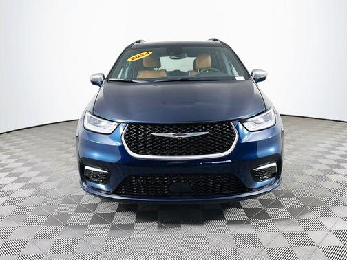 2024 Chrysler Pacifica Pinnacle