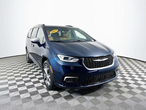 2024 Chrysler Pacifica Pinnacle